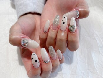 エムデコビューティ(M-DecoBeauty)/ハートネイル