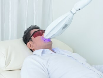 ホワイトニングショップ 芦屋店/施術中♪