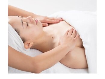 ヴィ シェノン(vie chainon)/デコルテマッサージ♪