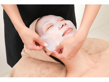 ベルーチェ(Beluce)/ヒト幹細胞培養液フェイシャル