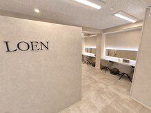 ローエン 四条烏丸(LOEN)の雰囲気(広々としたドレッサー/お出かけ前にも♪)