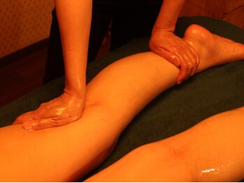 ユキ(YUKI)/アーユルヴェーダ大阪/江坂