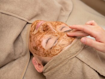 ククナ(kukuna)の写真/【剥けないハーブピーリング】でうる艶美肌へ！抗酸化エイジングケア＋保湿力UP◎肌質を根本から改善へ☆