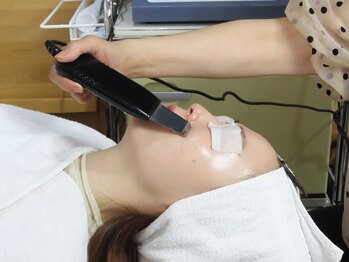 コスメティックハウス Againの写真/【初回3000円】超音波の力で頑固な毛穴汚れもスッキリ洗浄！1回で透明感あふれるツルツル美肌へ♪