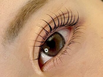 ネオリーブ モカ 川崎チネチッタ店(Neolive mocca & eyelash)の写真/【デザインラッシュリフト¥5980/フラットラッシュ120本】一人ひとりに合わせたデザイン提案が自慢【川崎】