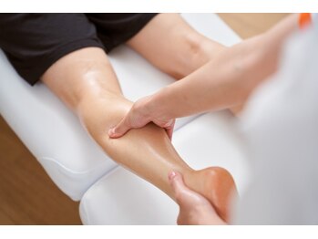 カラダファクトリー 用賀店/オイルを使って膝下スッキリ♪