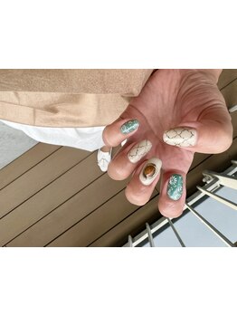 ショートネイルデザインが豊富