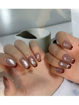 グレイス ネイル(Grace nail)の写真/マグネットとフレンチが融合した大人ネイルを定額で。秋の人気な赤色で季節の彩りを添えて♪