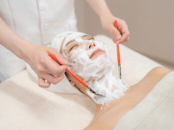 カンナムスキン 盛岡店の写真/韓国女優のようなツヤ肌を実感!様々なお肌のお悩みに、天然ハーブ・ララピールで最強のすっぴん肌へ!