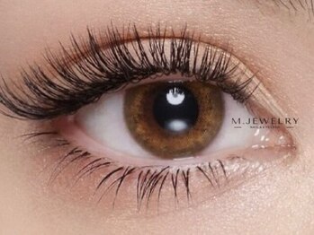 エムジュエリー(M Jewelry)の写真/YYラッシュやワンホン風など、トレンド感満載のマツエクつけ放題♪毎月通いたくなる価格と仕上がりに◎