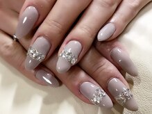 ラビング(Loving)/春のグレージュネイル