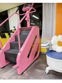 エープラスダイエットジム 札幌(A+dietgym) ピンクの無限階段で脂肪を燃やしましょう！