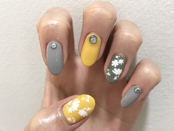 クォーターリゾートネイル(QUARTER RESORT nail)/くすみボタニカルネイル☆