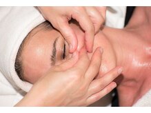 フー(fuu)/表情筋肉のこわ張りを緩めます