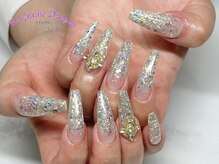 アン ジョーヌドラゴ/【ロングネイル】キラキラネイル