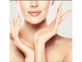 テラス(TERRACE)の写真/透明感UP ヘッドマッサージ付き光フェイシャル