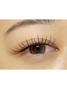 ナチュラル上品な目元にしたい