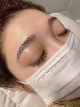 スリビア(SLIVIA)/ハリウッドブロウ眉毛パーマ