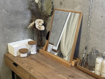 アンドヒンナ 不動前(& Hinna)/メイクブース有り