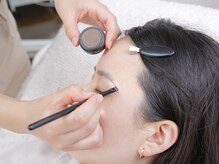 マナ ワクシング 海浜幕張(Mana waxing)/WAX手順7：眉メイク