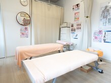 ながおけひさし整体サロンの雰囲気（清潔感と心くばりで心地よい空間を築いています。）