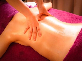 韓美の写真/【背中スッキリ/背中30分＋小顔コルギ＋ヘッド/首肩デコルテ60分¥9800】引き締まったボディラインへ♪