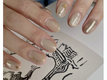 ハンドワークネイル(handworknail)/オシャレな左右非対称ネイル