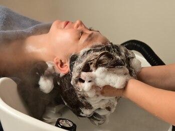 ツボミ(TSUBOMI)の写真/【こだわりの本格ヘッドスパ】ゆったりとくつろげる空間でやみつきになる「癒し×髪質改善」を♪