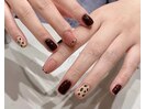 秋っぽいヒョウ柄ネイル