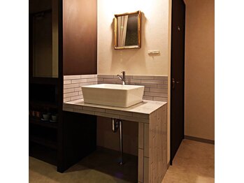 アーユルヴェーダ アンド ビューティ キラナ(Kirana)/