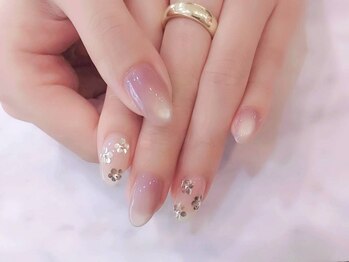 ルビー(RUBY)の写真/指先から褒められ美人に。厳選したマグネット＆美肌カラーで、オフィスに馴染むワンランク上の輝きを♪