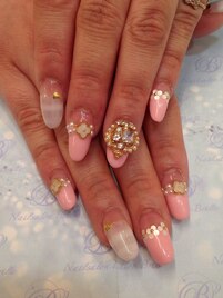 春花チェックネイル