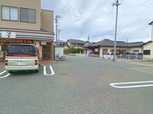 ソワカ(SOWAKA)/右奥の建物が店舗です。