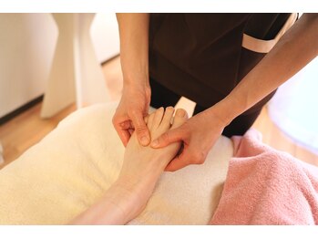 トコ(toko)/足の甲を流すトリートメント