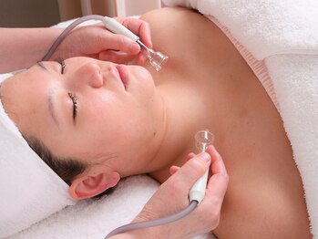 メナードフェイシャルサロン 春日町店/