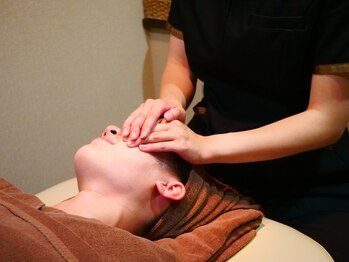 プリオール 高崎花水木店(Prior)/小顔コルギ/頬肉・たるみ