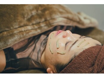 エピリス(Epiliss)の写真/【四日市ハーブピーリングでニキビ改善】ご新規様限定♪ツルツルの圧倒的な美肌へ◎¥20,000→¥8,800