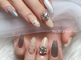 グレージュ×ミルキーベージュ