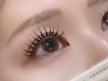 メデル 表参道(MEDERU)の写真/最新技術【アンドヘルシー】登場!エクステ+パーマでぱっちりな目元に♪フラット120本+&Healthy￥10950
