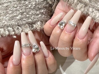 レミュー バイ ヴィヴァール(Le Mieux by vivare)/シンプル♪ビジューネイル