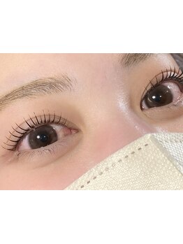 ナチュラル上品な目元にしたい