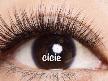シシィアイラッシュ 堀江(cicie eyelash)の写真/《人気No1》【オフ無料!上フラットラッシュ無制限付け放題¥7000】まつエク専門店で主役級の目元が長続き★