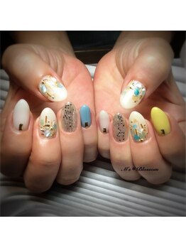 ネイルサロンアンドスクールエムズブロッサム(Nailsalon & school M's Blossom)/アートやり放題コース