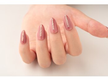 ヴァンネイル(VINGT NAIL nail&eye beauty)/ラメテープでシャープな印象に