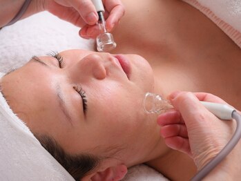 メナードフェイシャルサロン 春日町店/