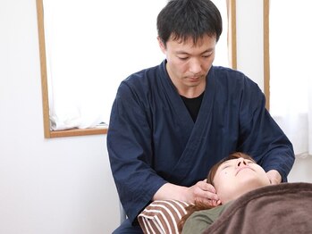 石嶋整骨院の写真/【首・肩のこわばりに◎】国家資格保有スタッフによる本格施術で、深部からじんわりほぐれる心地よさを◎