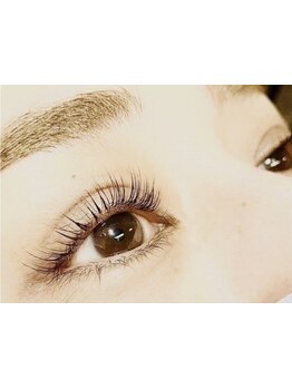 ナチュラル上品な目元にしたい