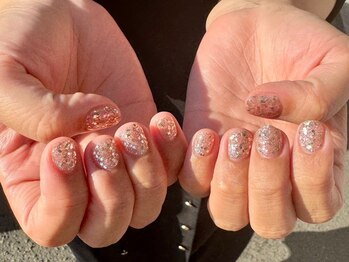 ヴェイスサロンアンバー(Vase Salon Amber)の写真/仕事や家事で爪が伸ばせない方にもオススメ☆】短い爪でも誰かに自慢したくなるような魅力的な指先に♪
