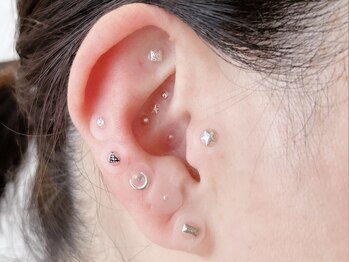 グリッタープラス(glitter plus)/耳つぼジュエリー