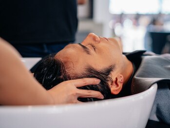 オレオール(aureole)の写真/【年齢による頭皮のお悩みに◎】血流を改善する話題のヘッドスパで育毛促進!!人目が気にならない完全個室♪